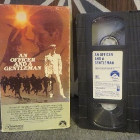 AN OFFICER AND A GENTLEMAN - 1982 - VHS (1st Release - Original 1982 Copy) - Picture 8 of 12